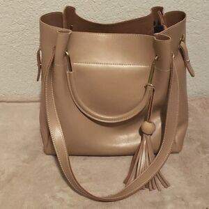 Tan Kattee tote hand bag